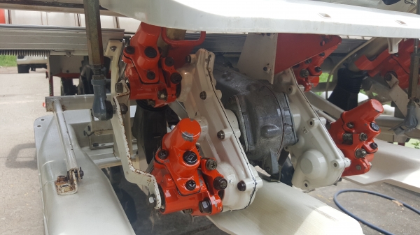 รถดำนา 4 แถว พร้อมตัวหยดปุ๋ย สวยๆๆพร้อมใช้งาน รหัสสินค้า E3 - 21