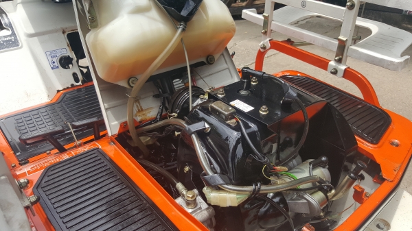 รถดำนา 4 แถว พร้อมตัวหยดปุ๋ย สวยๆๆพร้อมใช้งาน รหัสสินค้า E3 - 21