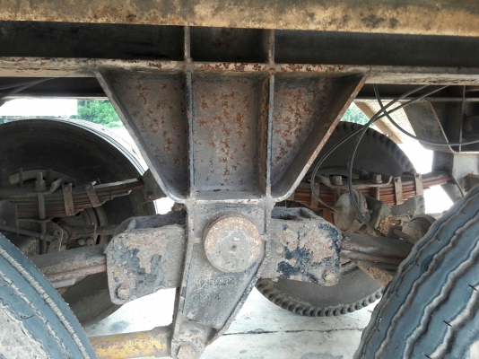 10 ล้อหัวลากพร้อมหางพื้นเรียบ รุ่น UD TRACTOR เครื่อง 6 สูบเทอร์โบ 250 แรง รุ่น PD6