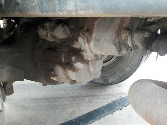 10 ล้อหัวลากพร้อมหางพื้นเรียบ รุ่น UD TRACTOR เครื่อง 6 สูบเทอร์โบ 250 แรง รุ่น PD6