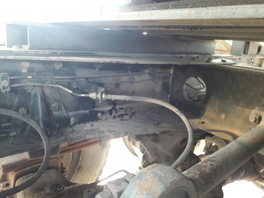 10 ล้อหัวลากพร้อมหางพื้นเรียบ รุ่น UD TRACTOR เครื่อง 6 สูบเทอร์โบ 250 แรง รุ่น PD6