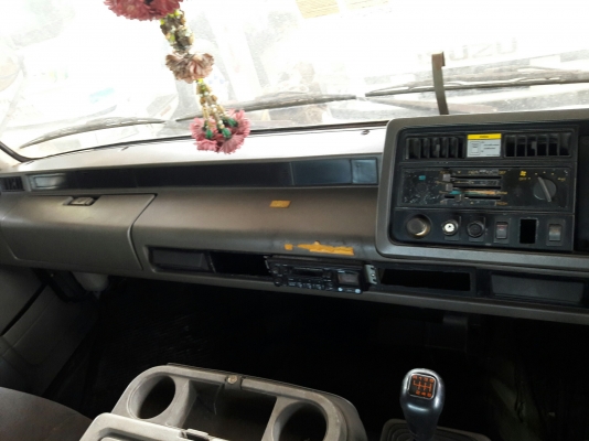 10 ล้อหัวลากพร้อมหางพื้นเรียบ รุ่น UD TRACTOR เครื่อง 6 สูบเทอร์โบ 250 แรง รุ่น PD6
