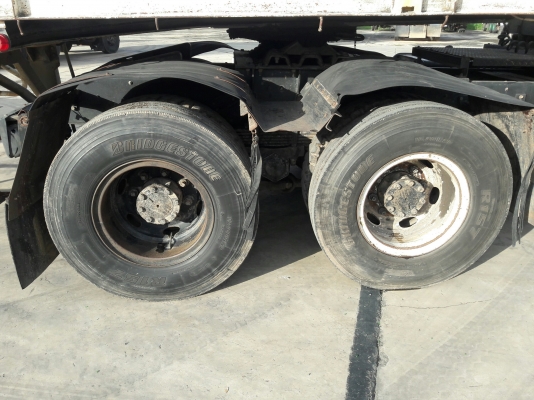 10 ล้อหัวลากพร้อมหางพื้นเรียบ รุ่น UD TRACTOR เครื่อง 6 สูบเทอร์โบ 250 แรง รุ่น PD6