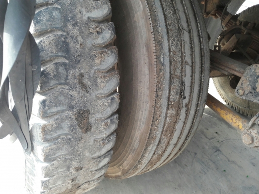 10 ล้อหัวลากพร้อมหางพื้นเรียบ รุ่น UD TRACTOR เครื่อง 6 สูบเทอร์โบ 250 แรง รุ่น PD6