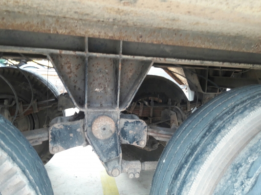 10 ล้อหัวลากพร้อมหางพื้นเรียบ รุ่น UD TRACTOR เครื่อง 6 สูบเทอร์โบ 250 แรง รุ่น PD6