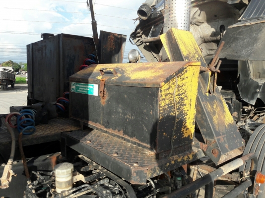 10 ล้อหัวลากพร้อมหางพื้นเรียบ รุ่น UD TRACTOR เครื่อง 6 สูบเทอร์โบ 250 แรง รุ่น PD6