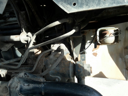 10 ล้อหัวลากพร้อมหางพื้นเรียบ รุ่น UD TRACTOR เครื่อง 6 สูบเทอร์โบ 250 แรง รุ่น PD6
