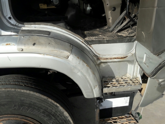 10 ล้อหัวลากพร้อมหางพื้นเรียบ รุ่น UD TRACTOR เครื่อง 6 สูบเทอร์โบ 250 แรง รุ่น PD6