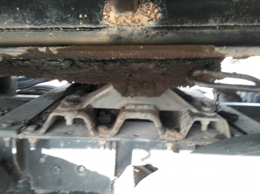 10 ล้อหัวลากพร้อมหางพื้นเรียบ รุ่น UD TRACTOR เครื่อง 6 สูบเทอร์โบ 250 แรง รุ่น PD6