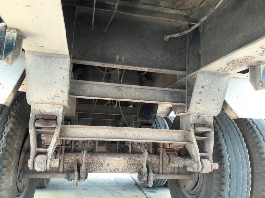 10 ล้อหัวลากพร้อมหางพื้นเรียบ รุ่น UD TRACTOR เครื่อง 6 สูบเทอร์โบ 250 แรง รุ่น PD6