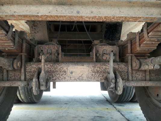 10 ล้อหัวลากพร้อมหางพื้นเรียบ รุ่น UD TRACTOR เครื่อง 6 สูบเทอร์โบ 250 แรง รุ่น PD6