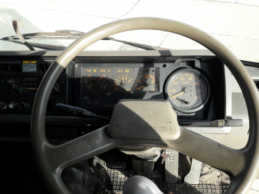 10 ล้อหัวลากพร้อมหางพื้นเรียบ รุ่น UD TRACTOR เครื่อง 6 สูบเทอร์โบ 250 แรง รุ่น PD6