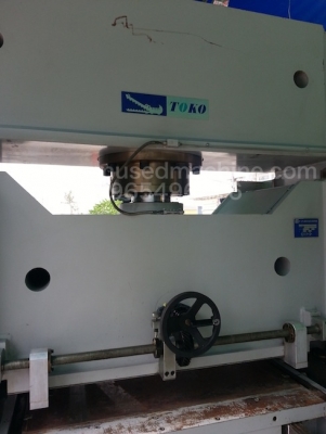 เครื่องอัด/ตัด ไฮดรอลิค (สำหรับยาง เหล็ก รองเท้า สติ๊กเกอร์) มือสอง