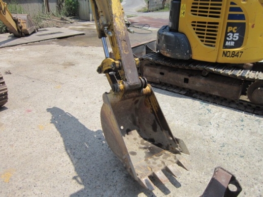 รถขุดมือสองยี่ห้อKOMATSU รุ่นPC30MR-2 สภาพสวยพร้อมใช้งาน ราคาไม่แพง นำเข้าจากประเทศญี่ปุ่นคับ