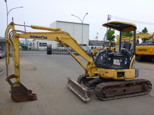 รถขุดมือสองยี่ห้อKOMATSU รุ่นPC35MR-2 เครื่องแห้ง ปั๊มแรง เอวดีวสภาพสวยพร้อมใช้งาน นำเข้าจากประเทศญี่ปุ่นคับ