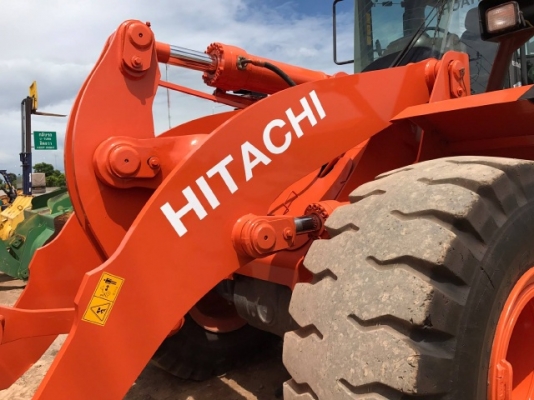 ขายรถตักล้อยาง HITACHI ZW220 (เทียบเท่า WA380-6) รถนอกนำเข้าจากญี่ปุ่น สภาพสวยพร้อมใช้ มีVDOการทำงานครับ ขายรถตักล้อยาง HITACHI ZW220 (เทียบเท่า WA380-6) รถนอกนำเข้าจากญี่ปุ่น สภาพสวยพร้อมใช้ มีVDOการทำงานครับ