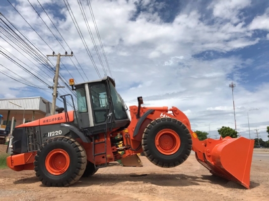 ขายรถตักล้อยาง HITACHI ZW220 (เทียบเท่า WA380-6) รถนอกนำเข้าจากญี่ปุ่น สภาพสวยพร้อมใช้ มีVDOการทำงานครับ ขายรถตักล้อยาง HITACHI ZW220 (เทียบเท่า WA380-6) รถนอกนำเข้าจากญี่ปุ่น สภาพสวยพร้อมใช้ มีVDOการทำงานครับ