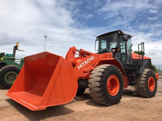 ขายรถตักล้อยาง HITACHI ZW220 (เทียบเท่า WA380-6) รถนอกนำเข้าจากญี่ปุ่น สภาพสวยพร้อมใช้ มีVDOการทำงานครับ ขายรถตักล้อยาง HITACHI ZW220 (เทียบเท่า WA380-6) รถนอกนำเข้าจากญี่ปุ่น สภาพสวยพร้อมใช้ มีVDOการทำงานครับ