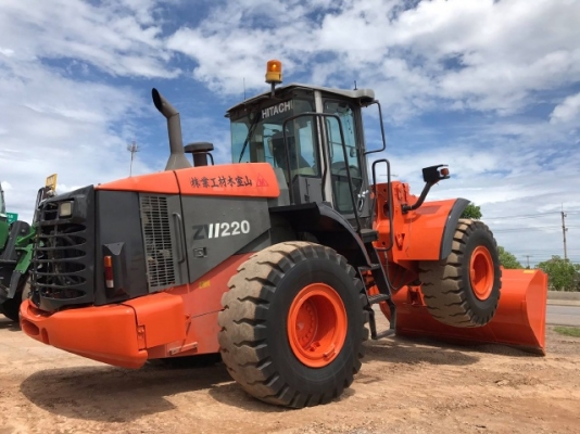 ขายรถตักล้อยาง HITACHI ZW220 (เทียบเท่า WA380-6) รถนอกนำเข้าจากญี่ปุ่น สภาพสวยพร้อมใช้ มีVDOการทำงานครับ ขายรถตักล้อยาง HITACHI ZW220 (เทียบเท่า WA380-6) รถนอกนำเข้าจากญี่ปุ่น สภาพสวยพร้อมใช้ มีVDOการทำงานครับ