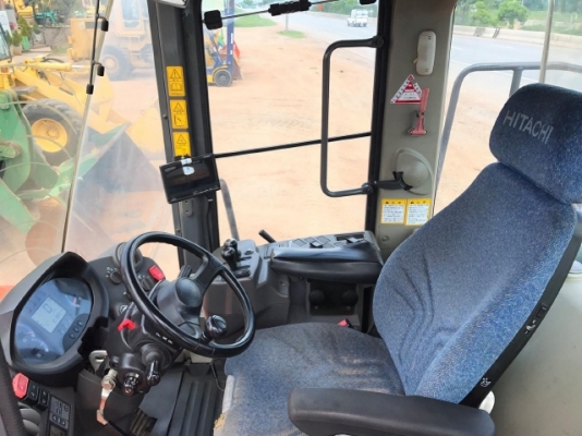 ขายรถตักล้อยาง HITACHI ZW220 (เทียบเท่า WA380-6) รถนอกนำเข้าจากญี่ปุ่น สภาพสวยพร้อมใช้ มีVDOการทำงานครับ ขายรถตักล้อยาง HITACHI ZW220 (เทียบเท่า WA380-6) รถนอกนำเข้าจากญี่ปุ่น สภาพสวยพร้อมใช้ มีVDOการทำงานครับ