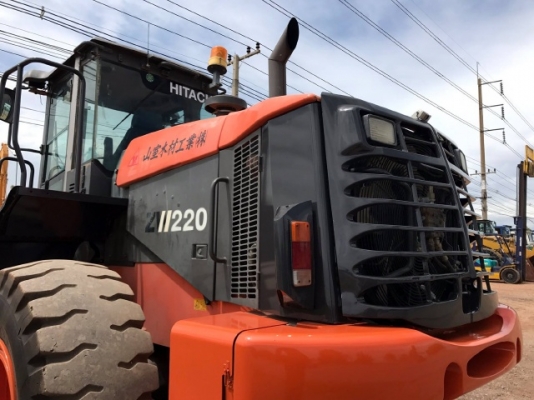 ขายรถตักล้อยาง HITACHI ZW220 (เทียบเท่า WA380-6) รถนอกนำเข้าจากญี่ปุ่น สภาพสวยพร้อมใช้ มีVDOการทำงานครับ ขายรถตักล้อยาง HITACHI ZW220 (เทียบเท่า WA380-6) รถนอกนำเข้าจากญี่ปุ่น สภาพสวยพร้อมใช้ มีVDOการทำงานครับ