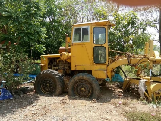KOMATSU  GD 376