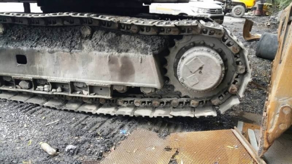 ขาย 695,000 บาท CATTERPILAR E300B เครื่องดี ปั้มแรง โช่หนา เอวแน่น. เอกสารชื้อขาย รถอยู่ จ.สระบุรี โทร&ไอดีไลน์ 0610710295 ขาย 695,000 บาท CATTERPILAR E300B เครื่องดี ปั้มแรง โช่หนา เอวแน่น. เอกสารชื้อขาย รถอยู่ จ.สระบุรี โทร&ไอดีไลน์ 0610710295