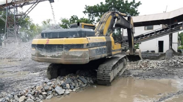 ขาย 795,000 บาท CATTERPILAR 330V1 เครื่องดี ปั้มแรง โช่หนา เอวแน่น. เอกสารชื้อขาย รถอยู่ จ.สระบุรี โทร&ไอดีไลน์ 0610710295 ขาย 795,000 บาท CATTERPILAR 330V1 เครื่องดี ปั้มแรง โช่หนา เอวแน่น. เอกสารชื้อขาย รถอยู่ จ.สระบุรี โทร&ไอดีไลน์ 0610710295