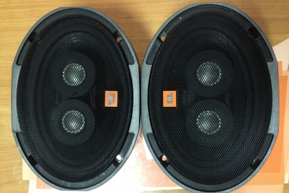 ขายโลโก้ JBL รุ่น TM Series สีทองของแท้บริษัทมหาจักรเลย ขายโลโก้ JBL รุ่น TM Series สีทองของแท้บริษัทมหาจักรเลย