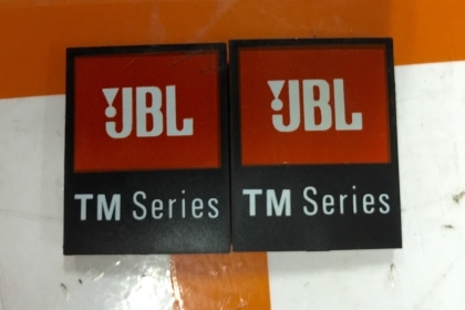 ขายโลโก้ JBL รุ่น TM Series สีทองของแท้บริษัทมหาจักรเลย ขายโลโก้ JBL รุ่น TM Series สีทองของแท้บริษัทมหาจักรเลย