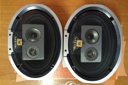 ขายโลโก้ JBL รุ่น TM Series สีทองของแท้บริษัทมหาจักรเลย ขายโลโก้ JBL รุ่น TM Series สีทองของแท้บริษัทมหาจักรเลย