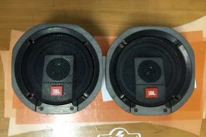 ขายโลโก้ JBL รุ่น TM Series สีทองของแท้บริษัทมหาจักรเลย ขายโลโก้ JBL รุ่น TM Series สีทองของแท้บริษัทมหาจักรเลย