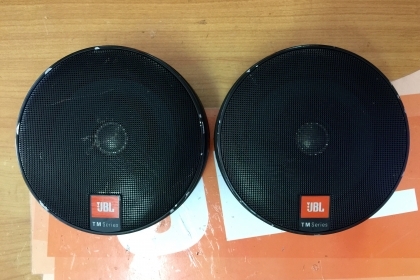 ขายโลโก้ JBL รุ่น TM Series สีทองของแท้บริษัทมหาจักรเลย ขายโลโก้ JBL รุ่น TM Series สีทองของแท้บริษัทมหาจักรเลย