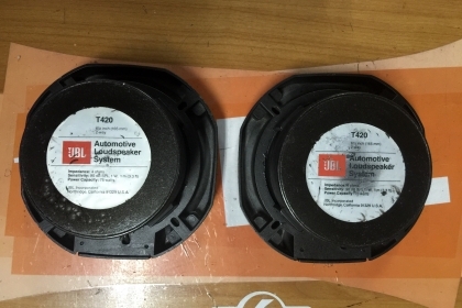 ขายโลโก้ JBL รุ่น TM Series สีทองของแท้บริษัทมหาจักรเลย ขายโลโก้ JBL รุ่น TM Series สีทองของแท้บริษัทมหาจักรเลย