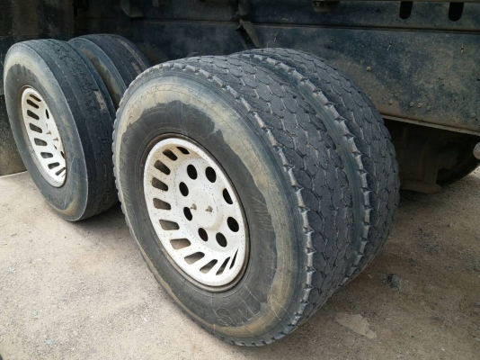 รถอีซุซุ 10 ล้อดั้ม FXZ 320 แรงม้า ปี 49. , ( ขาย แม่ อย่างเดียว. ) สนใจติดต่อ 081 - 9706989
