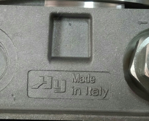 มอเตอร์ปั้มไฮดรอลิคDC12V1.6KW150A210BARนำเข้าจากประเทศอิตาลี มอเตอร์ปั้มไฮดรอลิคDC12V1.6KW150A210BARนำเข้าจากประเทศอิตาลี