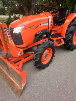 รถไถคูโบต้าL3608SP รถเกรดเอ สวยมากๆ #เหมือนได้รถใหม่  ((เพลาพีทีโอไม่เคยใช้งาน)) #ใช้งานน้อยมากเพียง237 ชม. #มาพร้อมอุปกรณ์ครบมือ