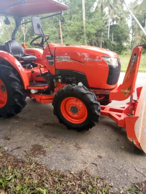 รถไถคูโบต้าL3608SP รถเกรดเอ สวยมากๆ #เหมือนได้รถใหม่  ((เพลาพีทีโอไม่เคยใช้งาน)) #ใช้งานน้อยมากเพียง237 ชม. #มาพร้อมอุปกรณ์ครบมือ