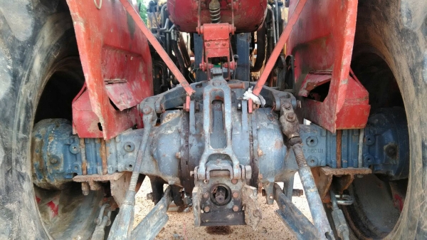 รถไถแม็กซี165เพลาเหลื่อมท่อขวาพร้อมตัวตัก รถไถแม็กซี165เพลาเหลื่อมท่อขวาพร้อมตัวตัก