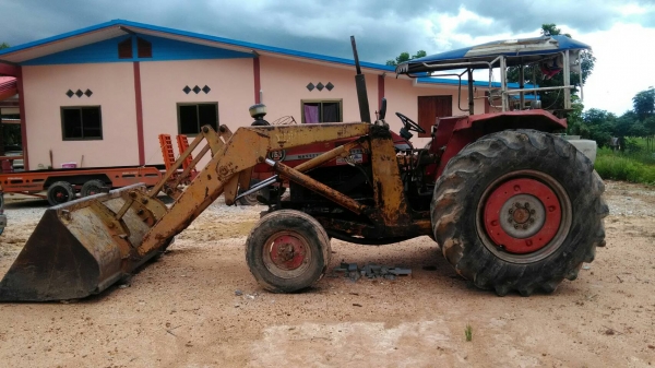 รถไถแม็กซี165เพลาเหลื่อมท่อขวาพร้อมตัวตัก