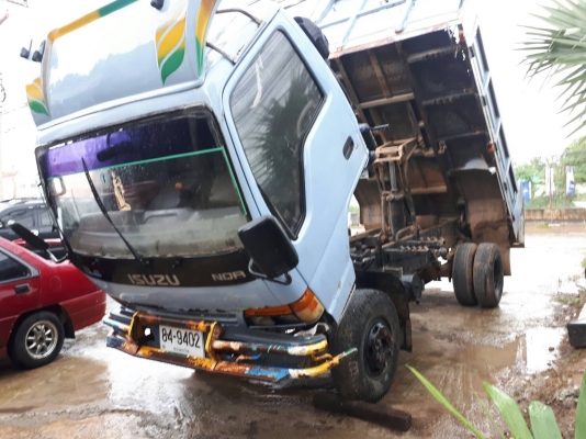ขายด่วน ISUZU NQR 66LX เครื่อง4HF1 120 แรง สภาพสวยเครื่องเกียร์ดี คัชชีสวย ยางพร้อมใช้งาน เอกสารเล่ม