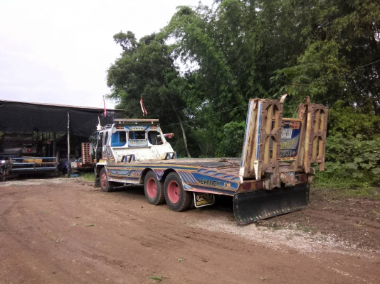 ขายสิบล้อlzuuRocky