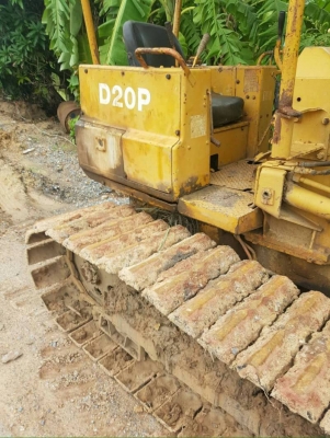 KOMATSU  D20P