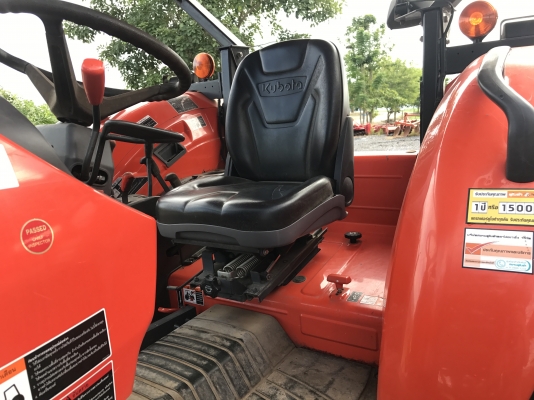 ขายรถไถคูโบต้า M8540(4WD)2เพลา สภาพเหมือนใหม่ ใช้แค่ตัดหญ้าในสวน ทำงาน362 ชั่วโมง  จดทะเบียนปีรถปี 58  ขายราคา 898,000 บาท อุปกรณ์ใบดันหน้าและผานไถบุกเบิก  สนใจโทร 081-9136451 , 087-8390653 ขอดูรูปเพิ่มเติมได้ทาง line:bow6451 ค่ะ  ราคาพร้อมจัดส่งฟรีค่ะ เล