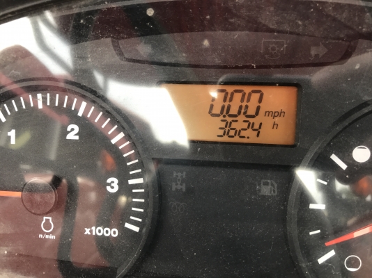 ขายรถไถคูโบต้า M8540(4WD)2เพลา สภาพเหมือนใหม่ ใช้แค่ตัดหญ้าในสวน ทำงาน362 ชั่วโมง  จดทะเบียนปีรถปี 58  ขายราคา 898,000 บาท อุปกรณ์ใบดันหน้าและผานไถบุกเบิก  สนใจโทร 081-9136451 , 087-8390653 ขอดูรูปเพิ่มเติมได้ทาง line:bow6451 ค่ะ  ราคาพร้อมจัดส่งฟรีค่ะ เล