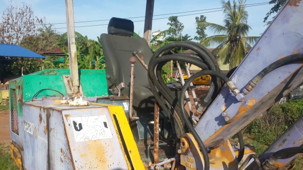 ขายKOMATSU PC20-3 ช่วงล่างทำมาใหม่