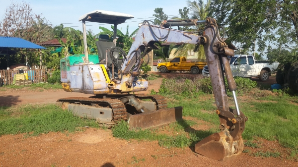 ขายKOMATSU PC20-3 ช่วงล่างทำมาใหม่