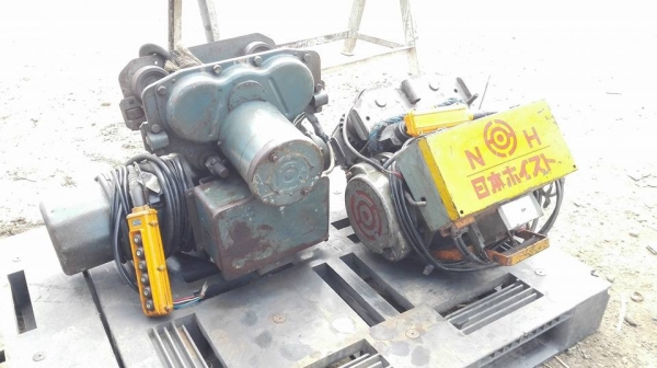 ** SOLD ** รอกสลิงไฟฟ้าญี่ปุ่น Hitachi &amp; Nippon 500 kg 4 ทิศทาง ไฟ 380V ยกลงใหม่ๆสภาพสวยพร้อมใช้