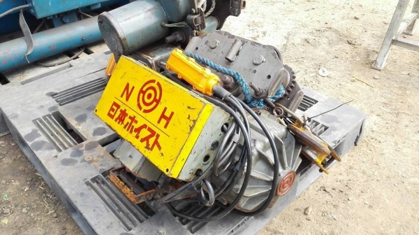 ** SOLD ** รอกสลิงไฟฟ้าญี่ปุ่น Hitachi &amp; Nippon 500 kg 4 ทิศทาง ไฟ 380V ยกลงใหม่ๆสภาพสวยพร้อมใช้