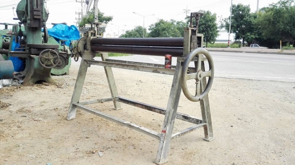 ** SOLD ** เครื่องม้วนมือหมุน 4 ฟุต 120 cm เพลา 3" ม้วนไม่เกิน 2 mm สภาพสวยพร้อมใช้ ** SOLD ** เครื่องม้วนมือหมุน 4 ฟุต 120 cm เพลา 3" ม้วนไม่เกิน 2 mm สภาพสวยพร้อมใช้